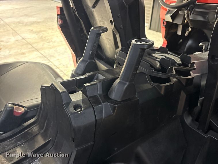 image for item ET7497 2016 Can-Am Maverick Max 1000R EPS utility vehicle