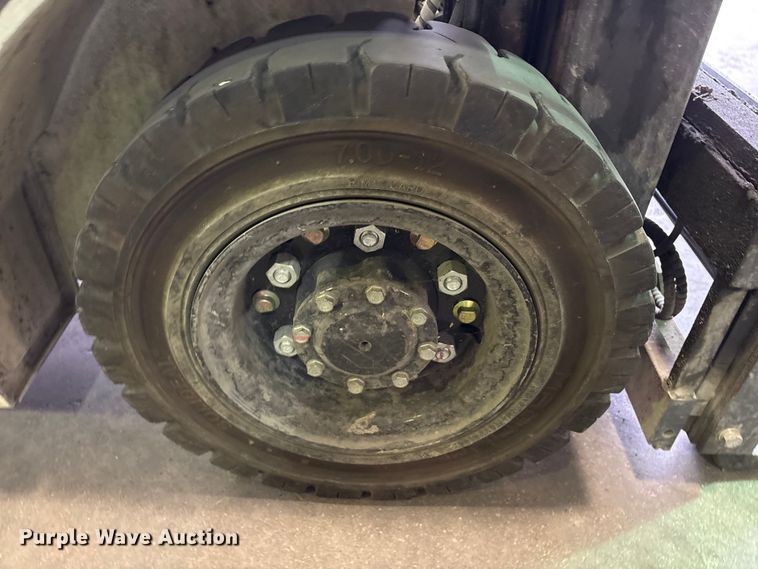 image for item ET7499 2016 UniCarriers PF50 forklift