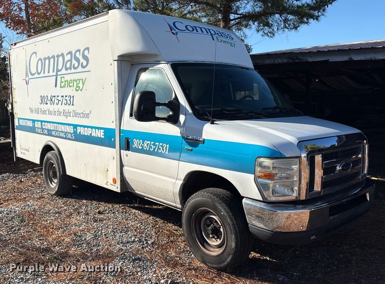 image for item ET8635 2013 Ford E350 box truck