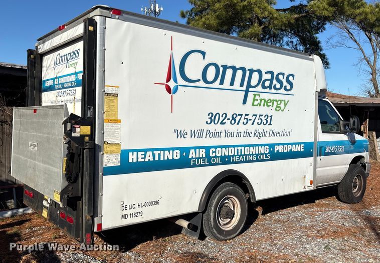 image for item ET8635 2013 Ford E350 box truck