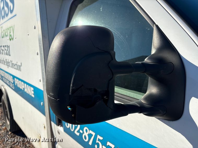 image for item ET8635 2013 Ford E350 box truck