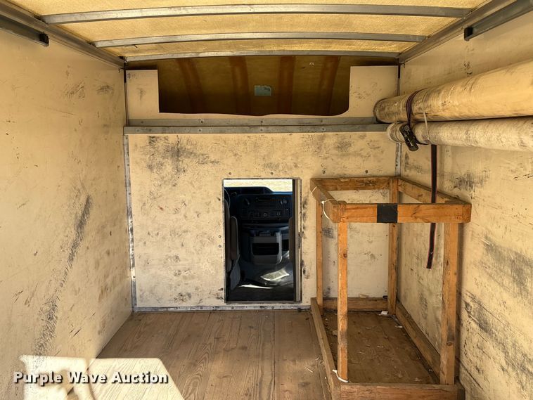 image for item ET8635 2013 Ford E350 box truck
