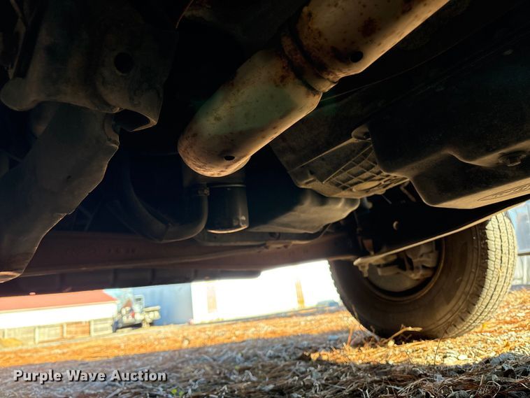 image for item ET8635 2013 Ford E350 box truck