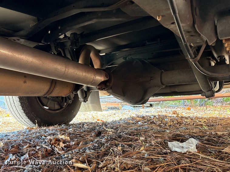 image for item ET8635 2013 Ford E350 box truck