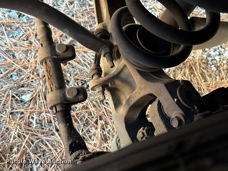 image for item ET8635 2013 Ford E350 box truck