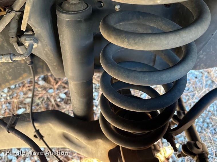 image for item ET8635 2013 Ford E350 box truck