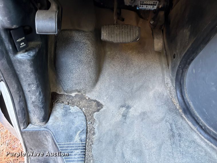 image for item ET8635 2013 Ford E350 box truck