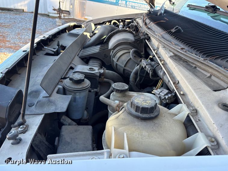 image for item ET8635 2013 Ford E350 box truck