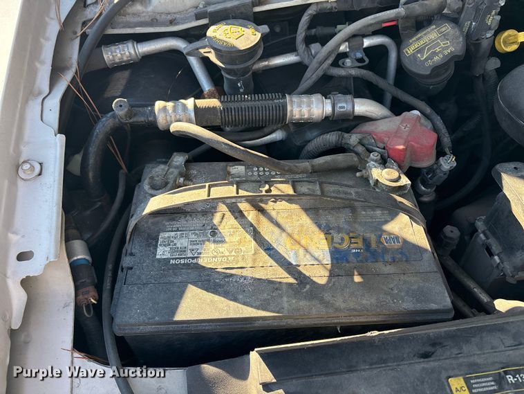 image for item ET8635 2013 Ford E350 box truck