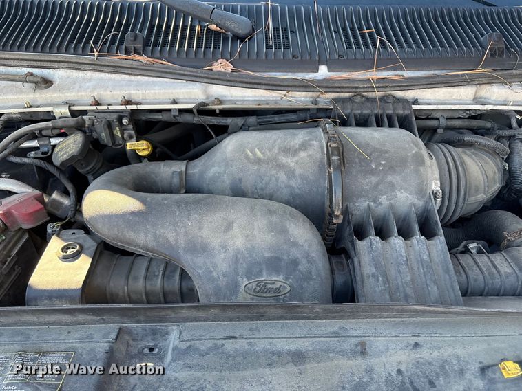 image for item ET8635 2013 Ford E350 box truck