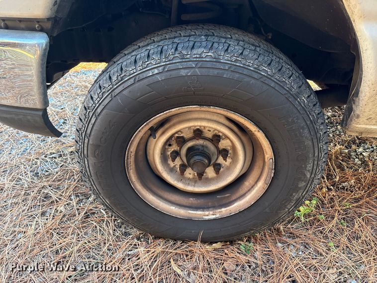 image for item ET8635 2013 Ford E350 box truck