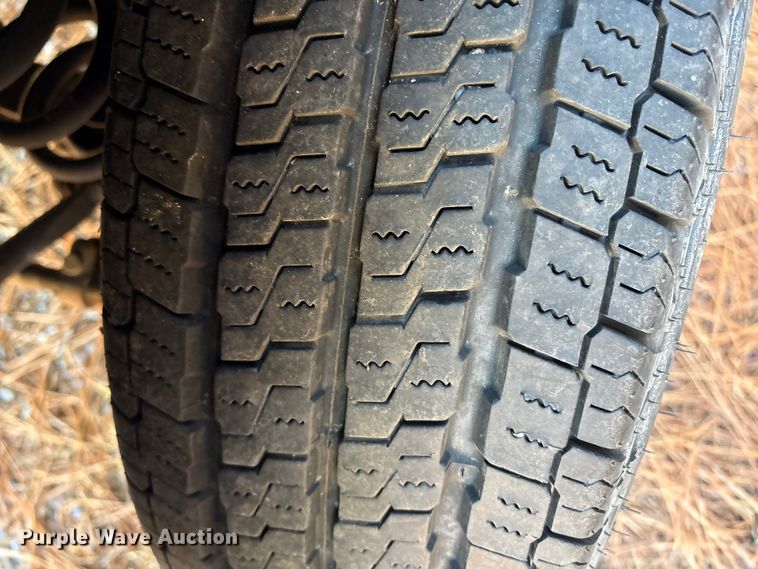 image for item ET8635 2013 Ford E350 box truck