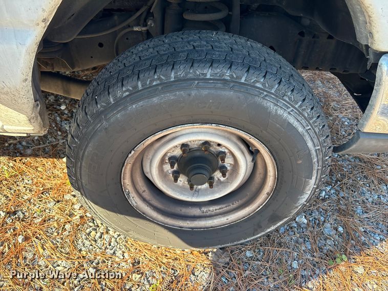 image for item ET8635 2013 Ford E350 box truck