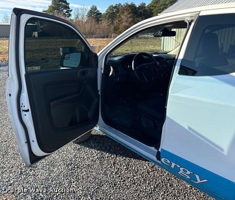 image for item ET8639 2022 Ford Ranger Ext. Cab pickup truck