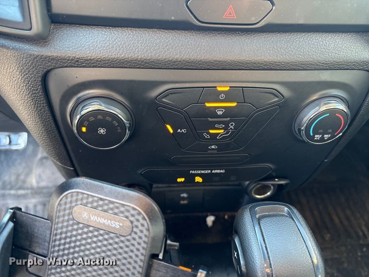 image for item ET8639 2022 Ford Ranger Ext. Cab pickup truck