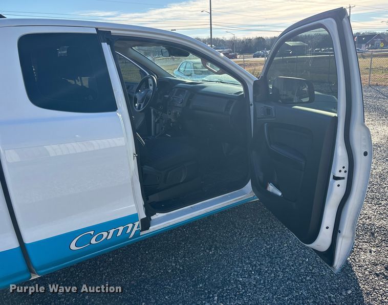 image for item ET8639 2022 Ford Ranger Ext. Cab pickup truck