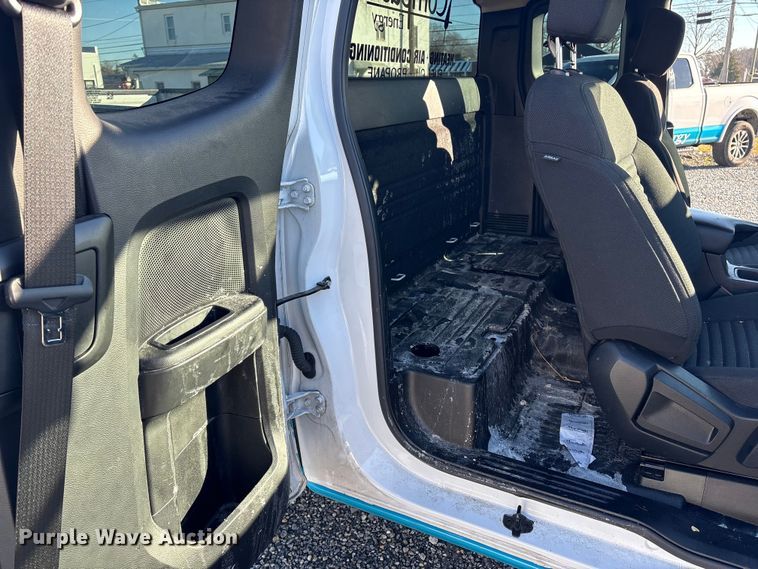 image for item ET8639 2022 Ford Ranger Ext. Cab pickup truck