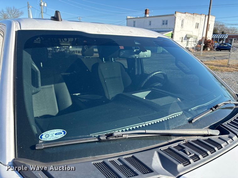 image for item ET8640 2019 Ford F150 Ext. Cab pickup truck