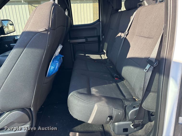 image for item ET8640 2019 Ford F150 Ext. Cab pickup truck