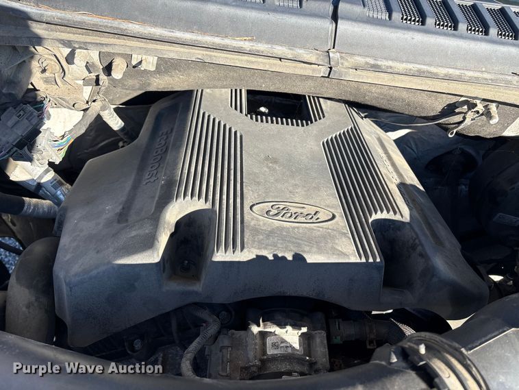 image for item ET8640 2019 Ford F150 Ext. Cab pickup truck