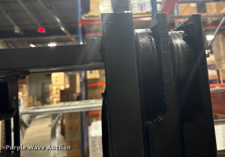 image for item ET8646 2016 UniCarriers CFS40 forklift