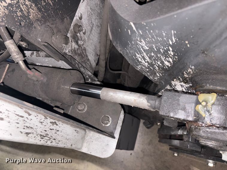 image for item ET8646 2016 UniCarriers CFS40 forklift