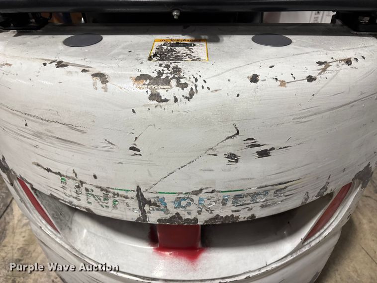 image for item ET8646 2016 UniCarriers CFS40 forklift