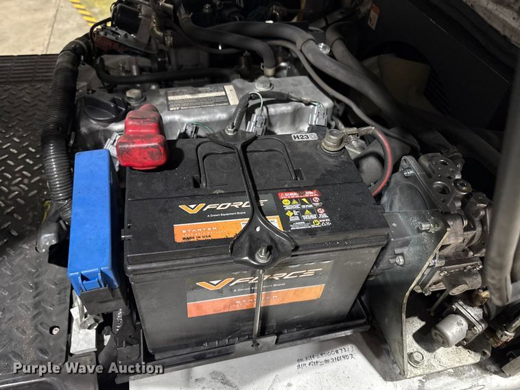 image for item ET8646 2016 UniCarriers CFS40 forklift