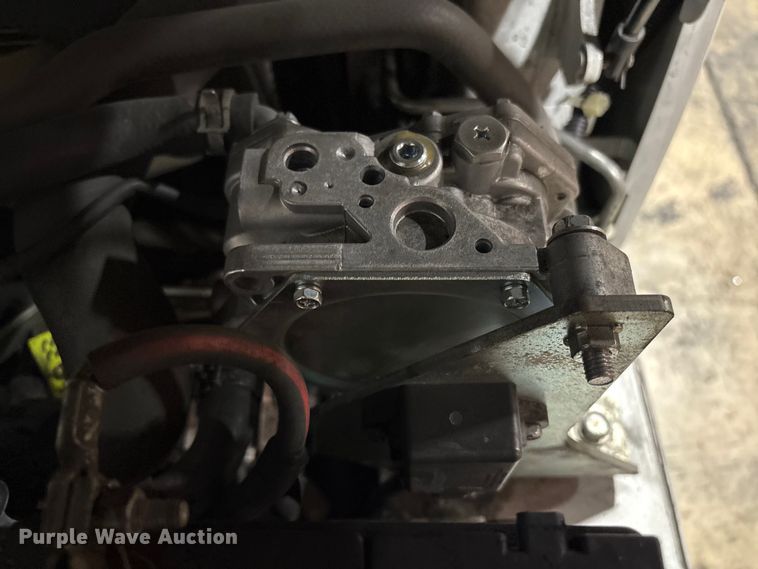 image for item ET8646 2016 UniCarriers CFS40 forklift