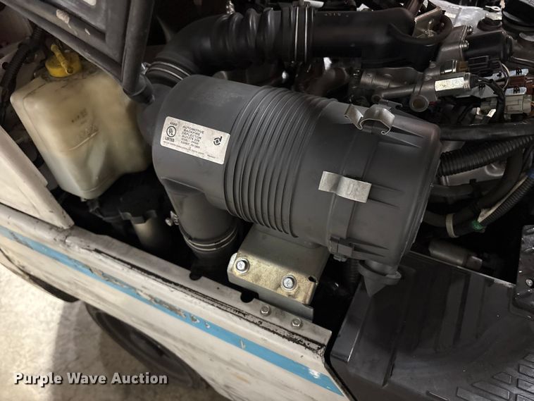 image for item ET8646 2016 UniCarriers CFS40 forklift