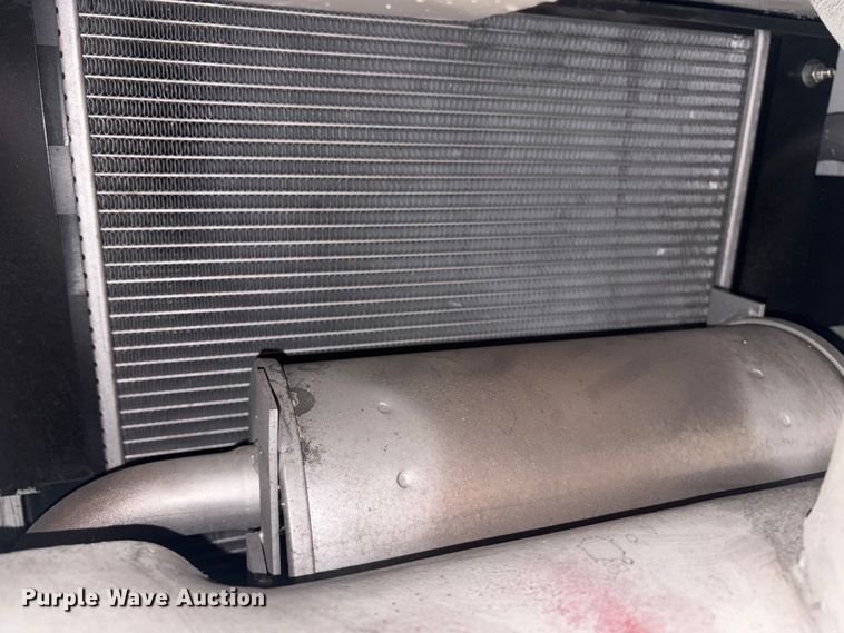 image for item ET8646 2016 UniCarriers CFS40 forklift