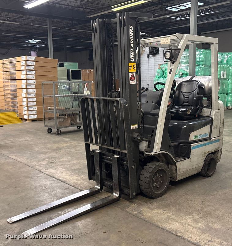 image for item ET8650 2016 UniCarriers CFS40 forklift
