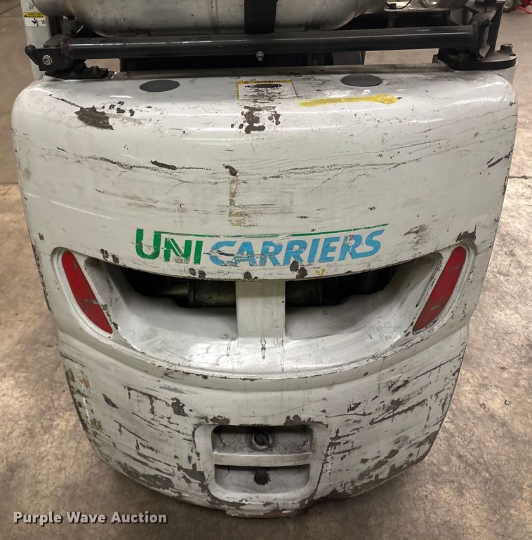 image for item ET8650 2016 UniCarriers CFS40 forklift