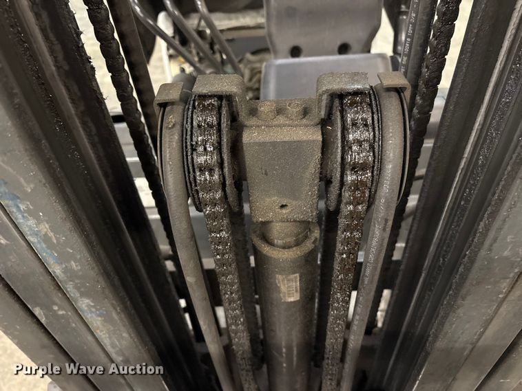 image for item ET8650 2016 UniCarriers CFS40 forklift