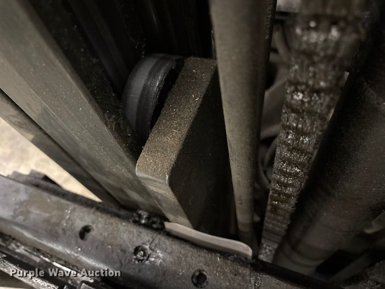 image for item ET8650 2016 UniCarriers CFS40 forklift