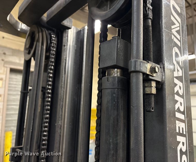 image for item ET8650 2016 UniCarriers CFS40 forklift