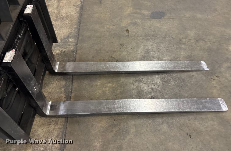 image for item ET8650 2016 UniCarriers CFS40 forklift