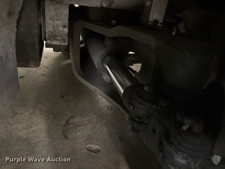 image for item ET8650 2016 UniCarriers CFS40 forklift