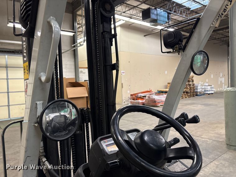 image for item ET8650 2016 UniCarriers CFS40 forklift