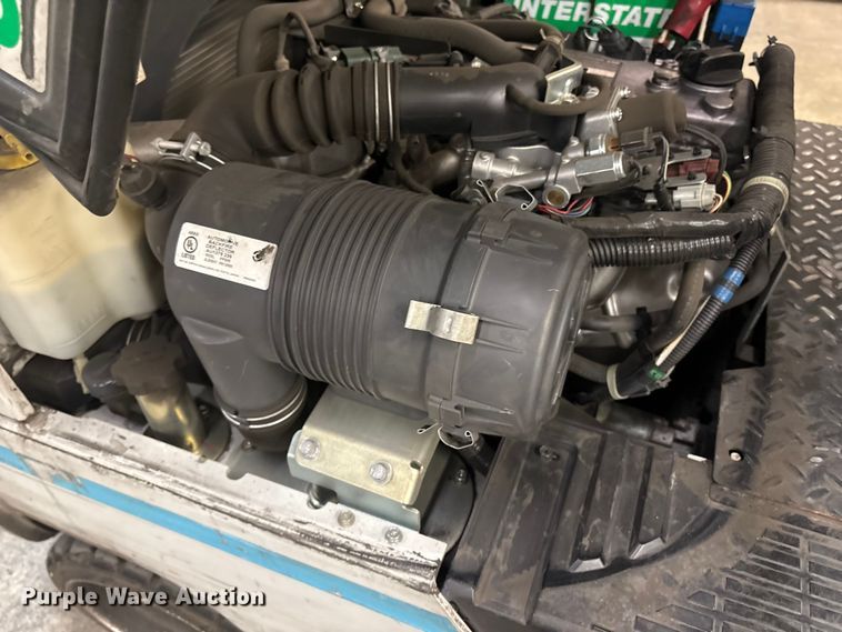 image for item ET8650 2016 UniCarriers CFS40 forklift