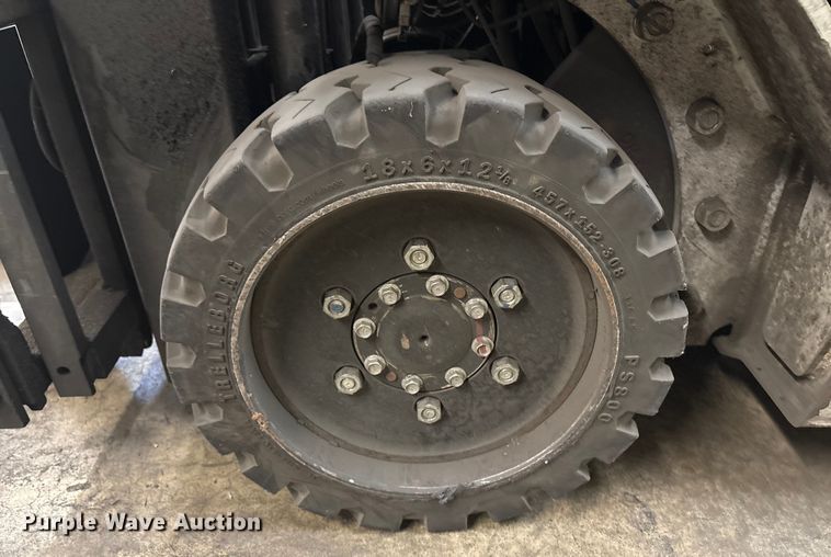 image for item ET8650 2016 UniCarriers CFS40 forklift