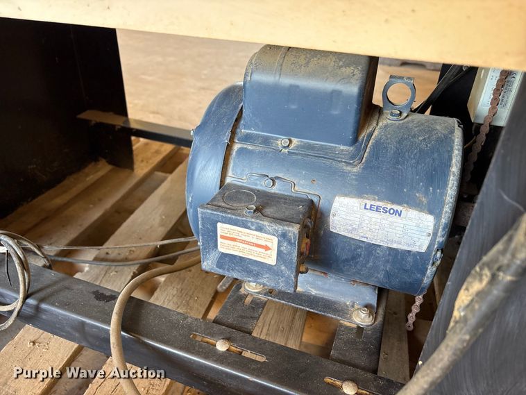 image for item EU0201 Woodmaster W-2675 drum sander