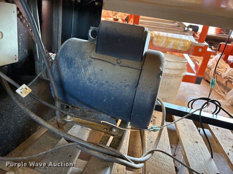 image for item EU0201 Woodmaster W-2675 drum sander