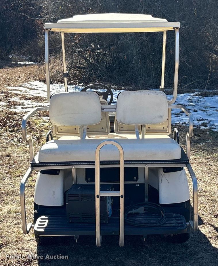 image for item EU0282 Yamaha golf cart