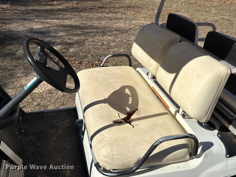 image for item EU0282 Yamaha golf cart