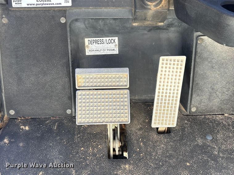 image for item EU0282 Yamaha golf cart