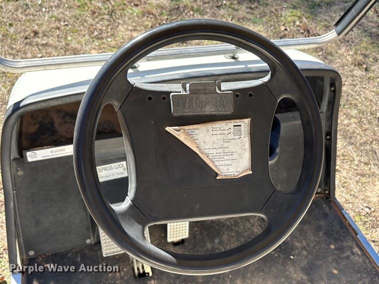 image for item EU0282 Yamaha golf cart