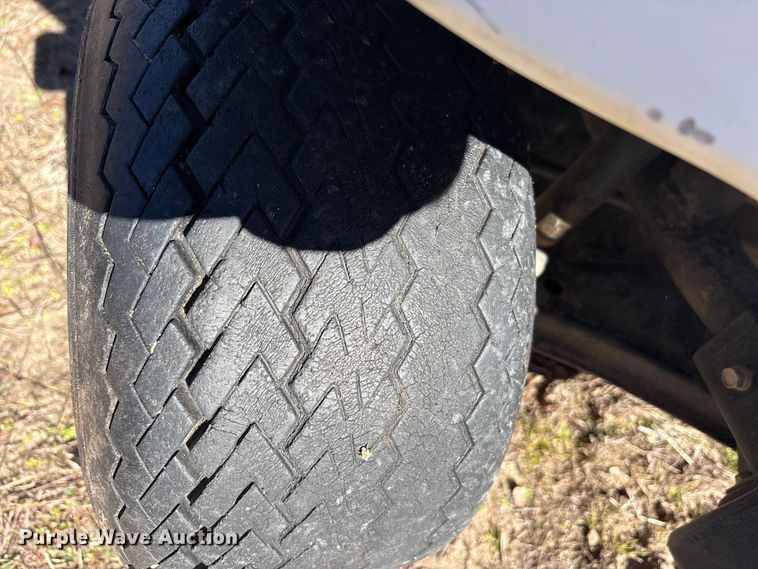 image for item EU0282 Yamaha golf cart