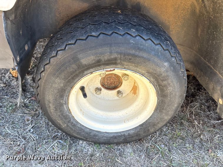 image for item EU0282 Yamaha golf cart