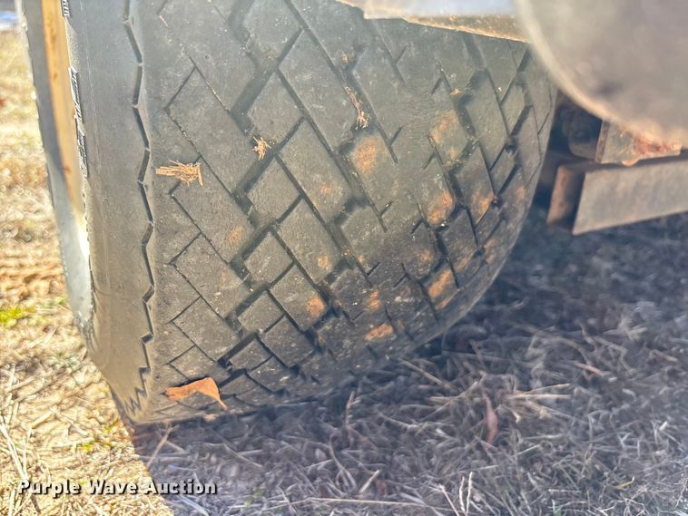 image for item EU0282 Yamaha golf cart